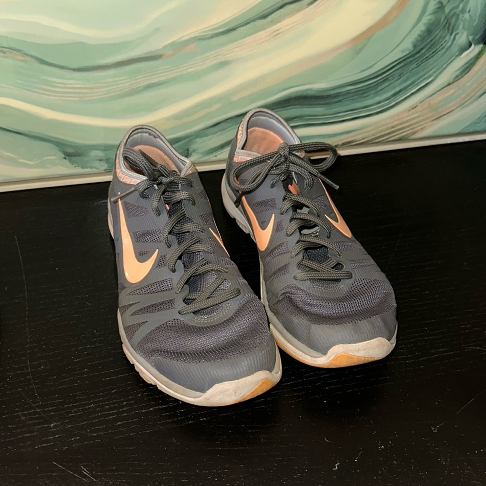 Women’s Nike Training Flex Supreme TR3 Sneakers Size 10